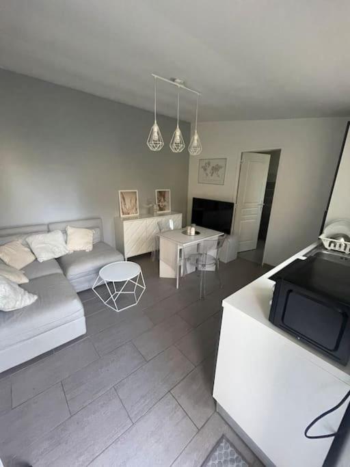 Apartamento Appart T2 Proche Aeroport Roissy Tremblay-en-France Exterior foto